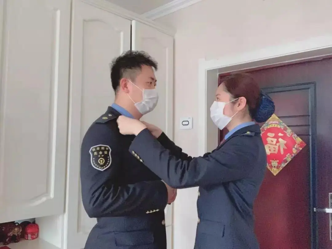 「铁路」东南西北中,青年在行动丨战“疫”中的铁路人