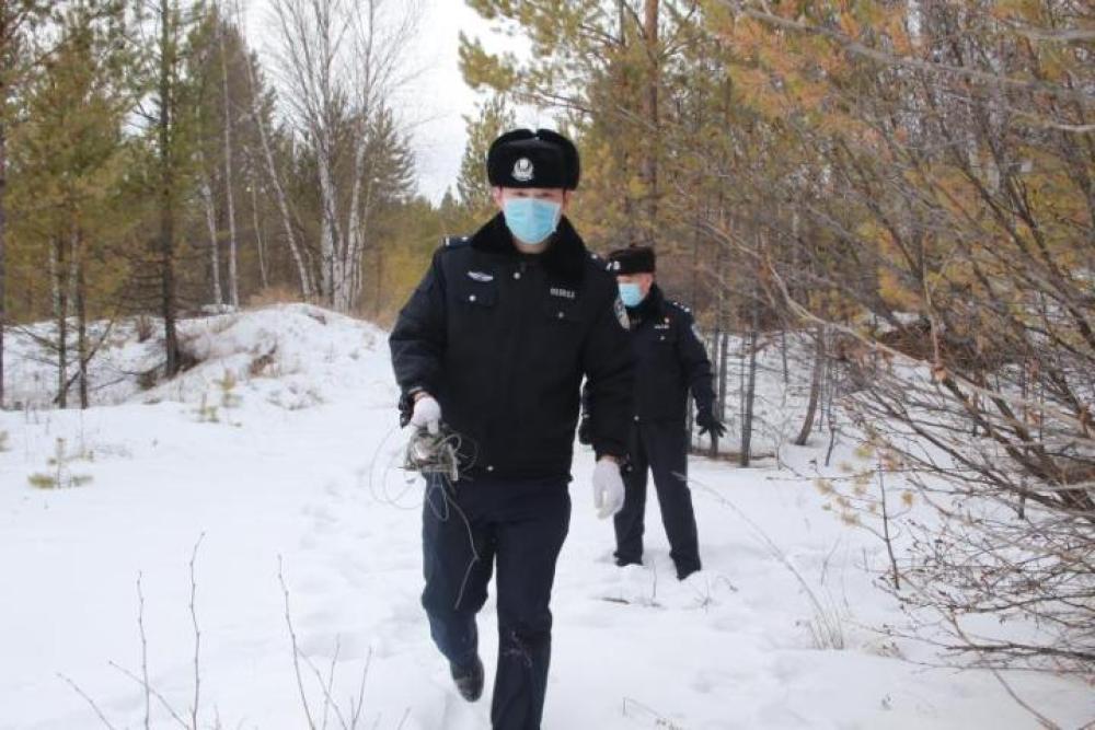 漠河@“北极”漠河干警加大野外巡查保护野生动物