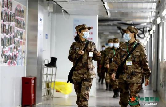 【赵玉英】用心治疗用心服务，火神山出院患者与她隔空拥抱