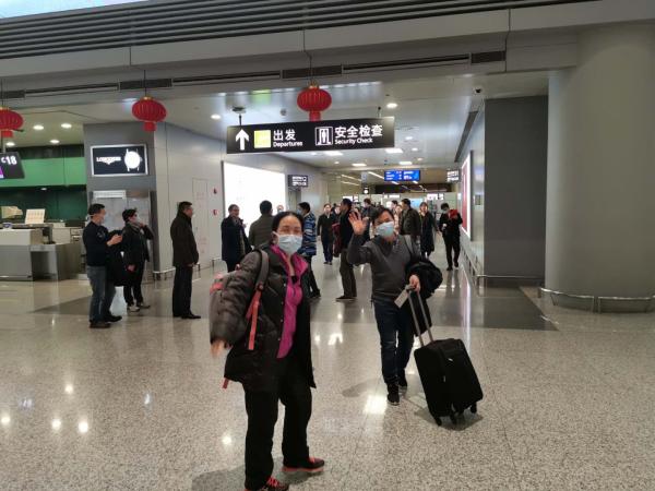 日记■写下67篇日记的查医生出书了，系国内首部援鄂医生抗疫日记