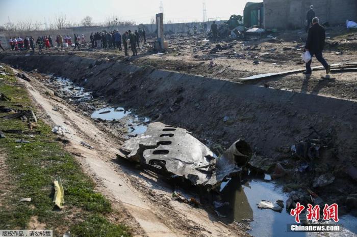 乌克兰坠机事故报告公布：两枚导弹相隔25秒击中飞机