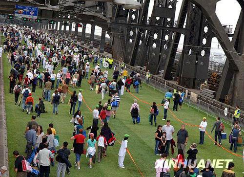 [视频]6000人共享世界最大规模早餐_CCTV.co