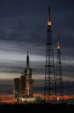 The&nbsp;Ares&nbsp;I-X&nbsp;test&nbsp;rocket&nbsp;sits&nbsp;on&nbsp;launch&nbsp;pad&nbsp;39B&nbsp;during&nbsp;sunset&nbsp;at&nbsp;the&nbsp;Kennedy&nbsp;Space&nbsp;Center&nbsp;in&nbsp;Cape&nbsp;Canaveral,&nbsp;Florida,&nbsp;October&nbsp;26,&nbsp;2009.&nbsp;The&nbsp;first-ever&nbsp;launch&nbsp;of&nbsp;the&nbsp;vehicle&nbsp;on&nbsp;a&nbsp;suborbital&nbsp;flight&nbsp;is&nbsp;scheduled&nbsp;for&nbsp;October&nbsp;27.(Xinhua/Reuters&nbsp;Photo)