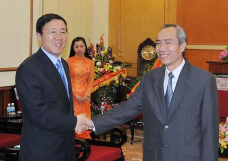 President&nbsp;of&nbsp;the&nbsp;Vietnam&nbsp;Fatherland&nbsp;Front&nbsp;(VFF)&nbsp;Central&nbsp;Committee&nbsp;Huynh&nbsp;Dam&nbsp;said&nbsp;here&nbsp;on&nbsp;Thursday&nbsp;that&nbsp;Vietnam&nbsp;highly&nbsp;appreciated&nbsp;the&nbsp;valuable&nbsp;assistance&nbsp;of&nbsp;Chinese&nbsp;doctors&nbsp;for&nbsp;Vietnamese&nbsp;people,&nbsp;especially&nbsp;the&nbsp;cataract&nbsp;patients&nbsp;in&nbsp;the&nbsp;country's&nbsp;northern&nbsp;province&nbsp;Bac&nbsp;Giang.