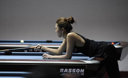 克力球向井裕的《过10关》。一战10个女子的