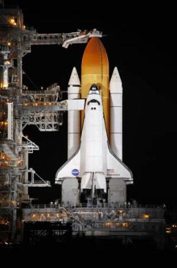 The&nbsp;Space&nbsp;Shuttle&nbsp;Endeavour&nbsp;sits&nbsp;on&nbsp;pad&nbsp;39-A&nbsp;early&nbsp;Sunday&nbsp;morning&nbsp;after&nbsp;the&nbsp;launch&nbsp;was&nbsp;scrubbed&nbsp;because&nbsp;of&nbsp;cloud&nbsp;cover&nbsp;near&nbsp;the&nbsp;Kennedy&nbsp;Space&nbsp;Center&nbsp;in&nbsp;Cape&nbsp;Canaveral,&nbsp;Florida,&nbsp;February&nbsp;7,&nbsp;2010.&nbsp;(Xinhua/Reuters&nbsp;Photo)