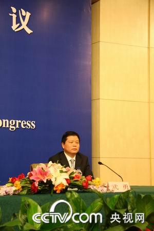 成都铁路局局长武勇:修道路要率先保证征地拆