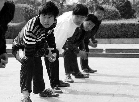 王子豪(以下简称王):我1989年出生,高中毕业后就没再读书,因为家里图片