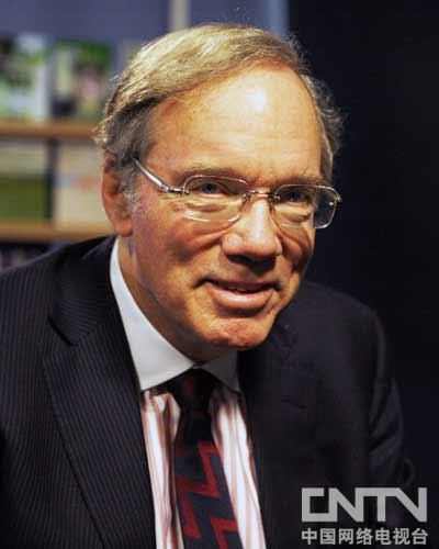 美国彼得森国际经济研究所所长，1977-81年美国财政部助理部长