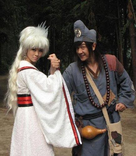 《济公活佛2》 翁虹一人分饰两角造型夸张