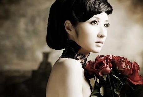 《极品妈妈》富家女倒追穷小子