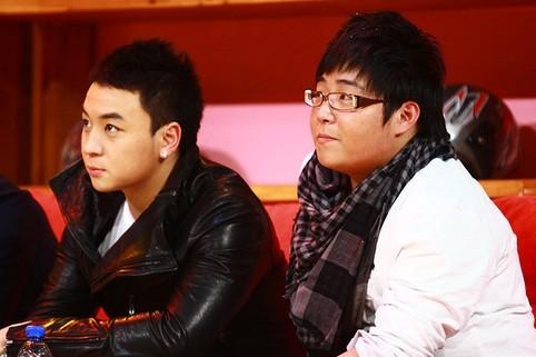 释小龙与郝邵文再聚首 昔日童星变化大