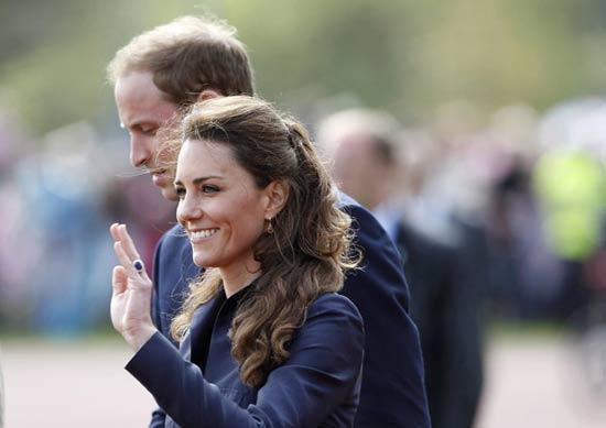 prince william official engagement photo. Britain#39;s Prince William (L)