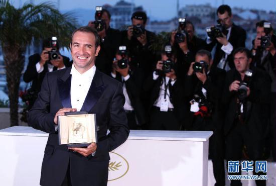 French Jean Dujardin receives t...