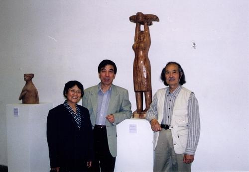2000年在刘焕章雕塑展上