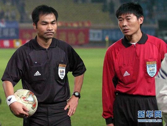 Soccer ref Zhou gets jail term for accepting brib