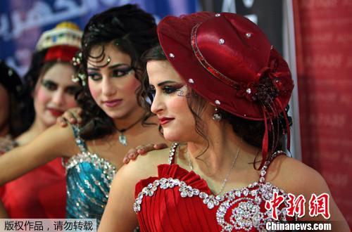 中东举行选美及<em>发型设计</em>大赛 妖艳女郎吸引眼
