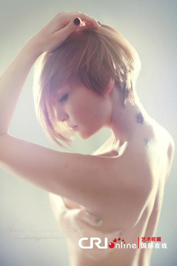 光影中的绝美<em>女人体摄影</em>(高清)_粤语台