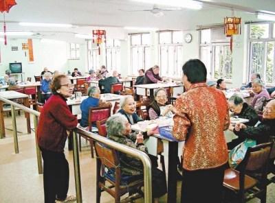 香港<em>女人</em>全球最长寿 <em>平均寿命</em>86.7岁首超日本
