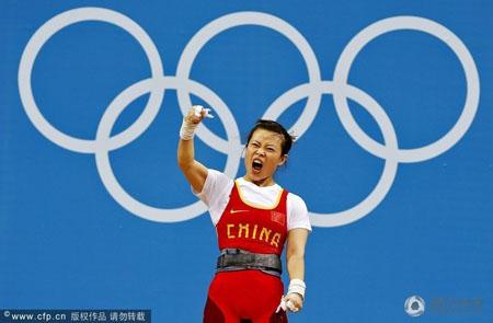 La china Wang Mingjuan, oro olímpico en categoría femenina de 48 kg de levantamiento de peso