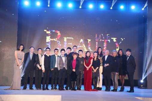 2013 腾讯时尚夜 Beauty Live 圆满落幕 时尚名人合影庆贺