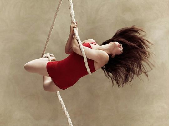 瑞典<em>摄影</em>师捕捉<em>人体</em>运动之美(组图)_粤语台_中