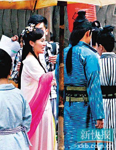 <em>林峰叶璇</em>片场缠绵打情骂俏 疑似重燃爱火?_粤