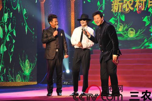 三农 乡村大世界          模仿界新人崛起,王杰凭借着专业舞蹈模仿