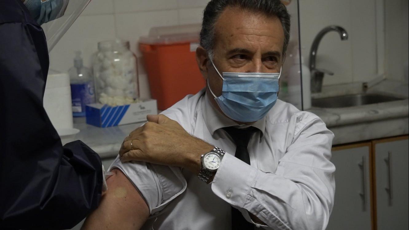 乌拉圭累计确诊新冠肺炎病例超6.4万例 卫生部长接种中国新冠疫苗