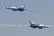 Air show marks PLA Air Force&acute;s 60th Anniversary <a href=http://www.cctv.com/english/special/PLA_Air_Force_60_anni./homepage/index.shtml><img src=/Library/english2008/english/image/photo.gif /> <font color=#CC0000>Special Reports</font></a>