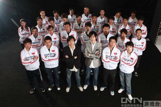 电子竞技俱乐部2011年大合照曝光_竞技赛事_