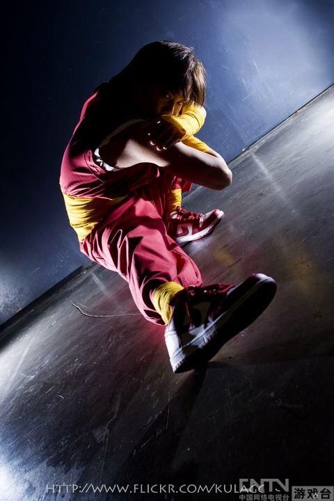 史上最热血的街霸cos 空手少女上演猴子偷桃_