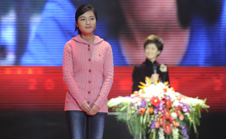 [感动中国2011]<em>孝女当家-孟佩杰</em>