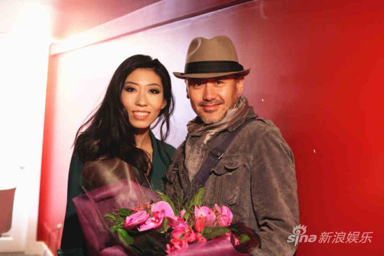 吴秀波现身<em>温哥华</em>捧场曲婉婷<em>演唱会</em>(图)_中国