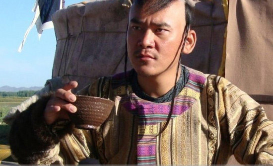 揭秘群众演员身价:挨耳光500 裸替一次2000