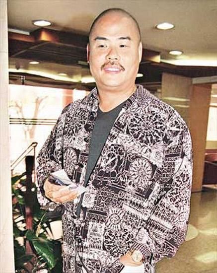 张柏芝父亲图片