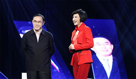 《与卓越同行》拷问中国联通董事长常小兵