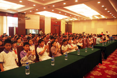 版权进课堂活动引起了同学们的广泛兴趣。