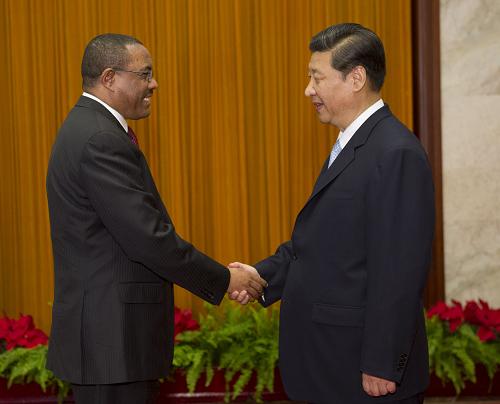     6月14日，国家主席习近平在北京人民大会堂会见埃塞俄比亚总理海尔马里亚姆。新华社记者 黄敬文 摄
