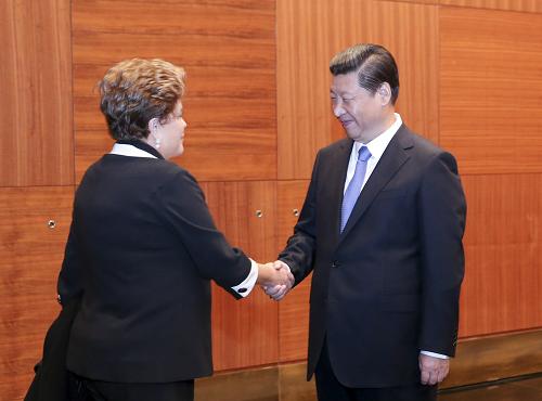 9月5日，国家主席习近平在圣彼得堡会见巴西总统罗塞夫。新华社记者 丁林 摄