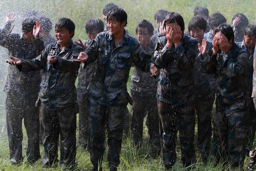 《军事纪实》大型节目《<em>超级女兵</em>》震撼登陆_