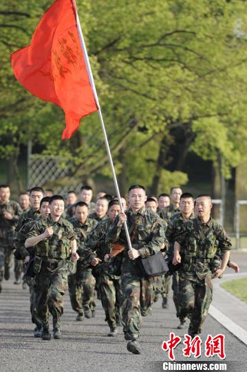 二炮指导员乐焰辉的强军梦:带出能打胜仗铁拳头