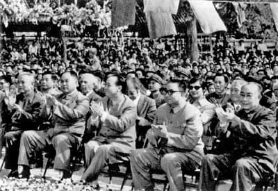 华国锋奉周恩来之命调查李震事件