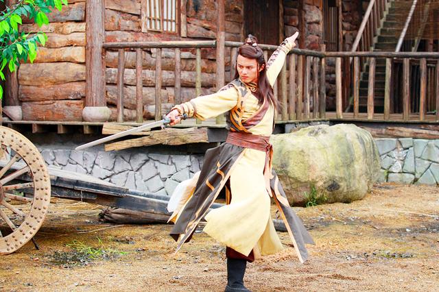 《隋唐4》江苏开播 叶祖新版薛丁山率真萌帅_