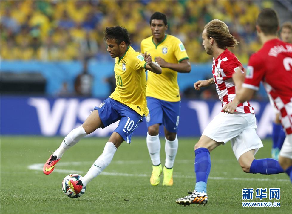 Сборная Бразилии открыла ЧМ-2014 победой над Хорватией