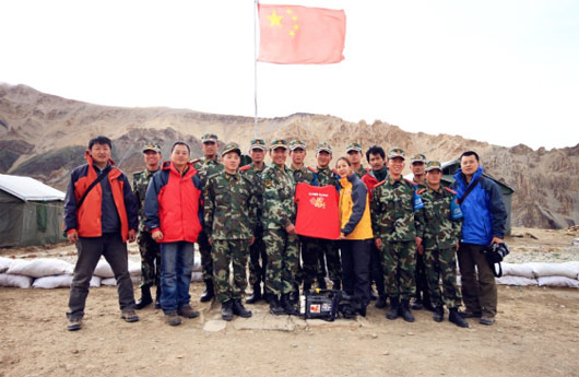 远方的家之《边疆行》摄制组在新疆阿里边防哨所