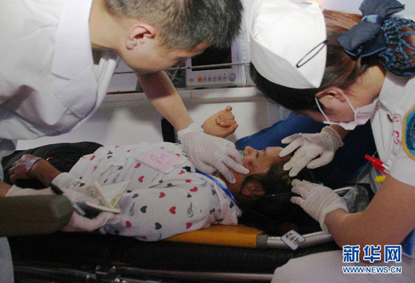 Un total de 32 heridos graves transferidos a Yibin, Sichuan