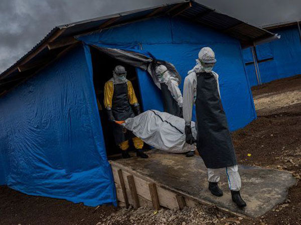 OMS: Cifra de muertos por ébola supera 4.500 en esta semana
