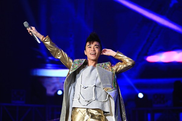 苏打绿10周年巡演最终场返故乡 高雄再创票房