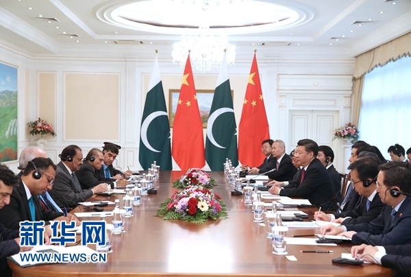 　　6月23日，国家主席习近平在塔什干会见巴基斯坦总统侯赛因。新华社记者 马占成 摄